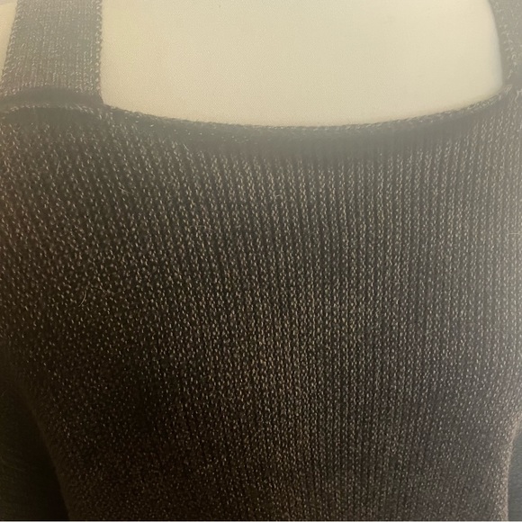 Black cold shoulder sweater - Picture 3 of 7